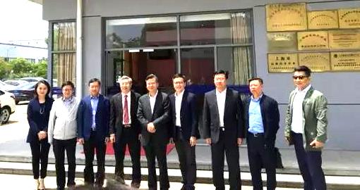 重庆市副市长李殿勋一行来访南宫28