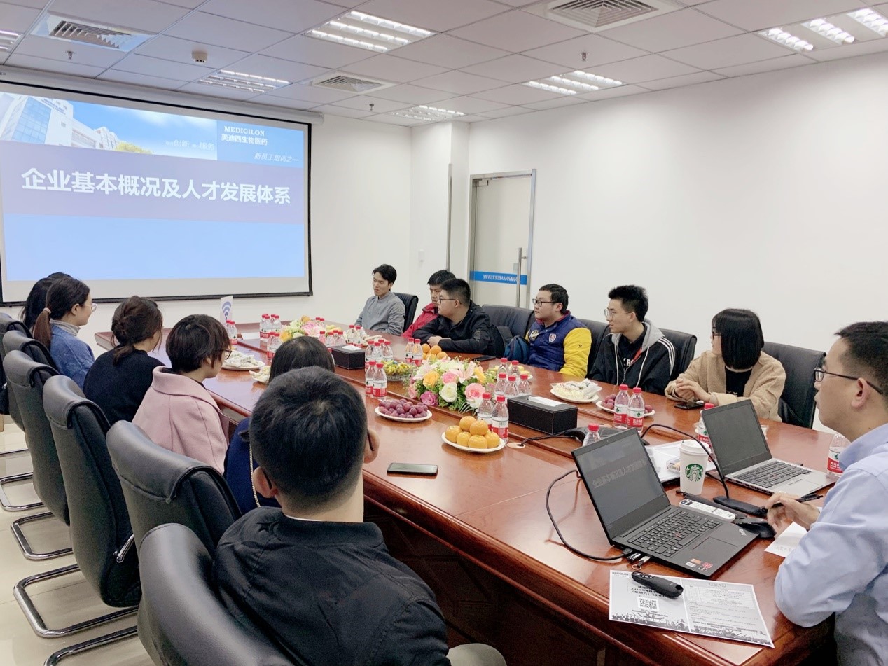 走进南宫28，与学子共话生长