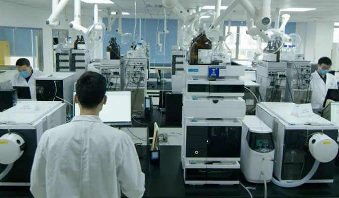 封控不歇工--记一连奋战的南宫28科研人